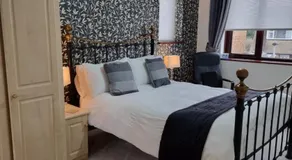 Denham Guest House - Image 2
