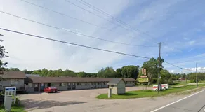 Happyland Inn - Image 4