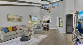 Ground Level and End Condo Unit - Quiet 2 Bedrooms and 1 Bath - Image 2