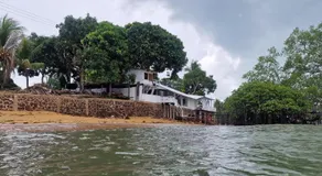 Sembulang Beach House - Image 5
