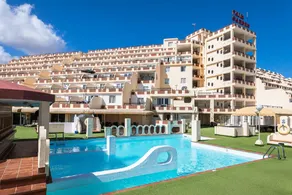 Apartment on the seafront, overlooking the beach, swimming pools, equipped Wifi - Image 4