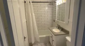 Mustang House - Image 4