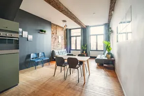 Spacious riverside apartment for 9 - Image 3