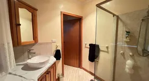 Farm-stay delight - Image 5