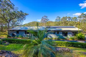 Luxury Homestead on 20 acres with pool - Sleeps 22 - Image 4