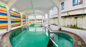 Airport villa - Image 3