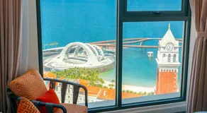 Seaside Fireworks Apartment Free Gym & Pool - Image 3