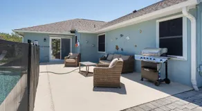 Spacious 5BR Pool Oasis Near Disney Resort - Image 4
