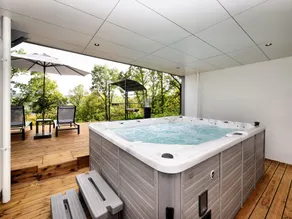 Balmoral Hot Tub Holiday Home - Image 4