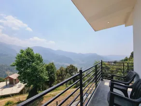 Dalhousie Hideaway 4BR Homestay by Homeyhuts - Image 3