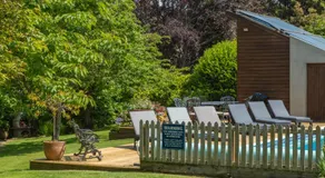 Luccombe Villa Holiday Apartments - Image 3