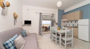 Blue Houses Apartments - Image 2