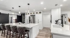 3BR Retreat with Diving Pool BBQ and Workspace - Image 2