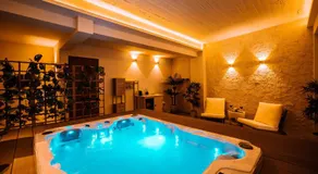 Romantische suite met jacuzzi & sauna - dichtbij stadscentrum - Image 5
