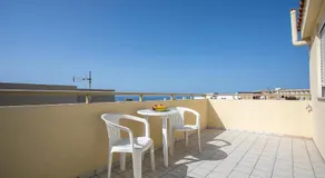Apartamento num hotel \"Rania Studio No 8\" com vista para o mar, terraço partilhado e acesso Wi-Fi - Image 5