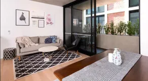 Modern Apartment In Flawless Fitzroy+Carpark - Image 4