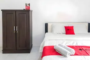 RedDoorz near Eco Green Park Batu - Image 4