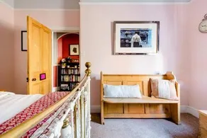 Victorian Guest House 200m from the Seafront - Image 2