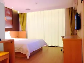 IU Hotel Zhengzhou Lvcheng Square Metro Station - Image 4