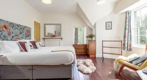 Gardener's Cottage - Image 2