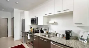 Walker's Point Apt with Gym and Balcony - Sleeps 4-5 - Image 2