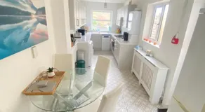 City Centre 4 Bedroom House - Image 3