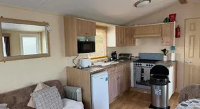 11 Bath Court ,Newport ,Sund0wner, M&T Chalets and Caravan - Image 3