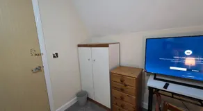 Colchester Comfortable room Oo - Image 4