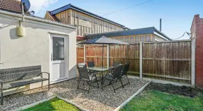 Grab a Deal Today! Massive Home For Contractors & Parking for 4 - Image 5