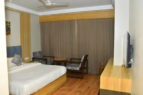 Hotel Regenta Blu - Image 4