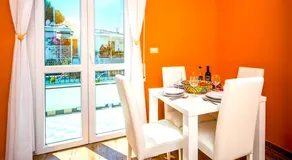 Attic Apartment, Air Conditioning, Fast WiFi - Image 5