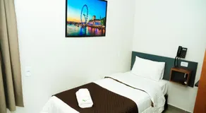 London Executive Hotel - Image 2