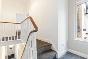 Herschell House - Central Location - Free Parking, Fast Wifi, SmartTV with Netflix - Perfect for Contractors, Families and Groups by Yoko Property - Image 5