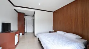 AT TP HOTEL - Image 2