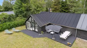Newly Renovated Holiday Home Near The Beach - Image 5