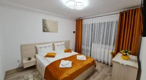 Splendid House - Image 2