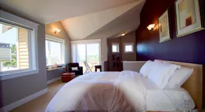 Comfort and Grace Perched on Queen Anne Hill - Image 2