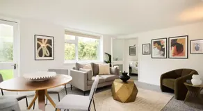 The Oxford Garden House - Spacious 5-Bed Oxford Home with Garden & Balcony - Image 5