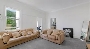 Mosman Hideaway w Waterview Spacious - Image 3