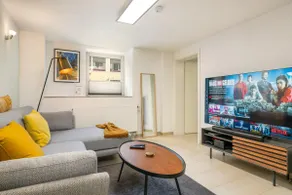Living at Weinberg|Mario Kart|Central|Netflix - Image 3