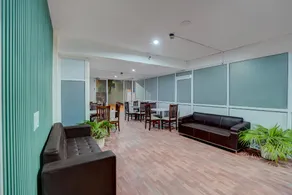 Townhouse DLF Phase-4 MG Road Cyber Hub - Image 3