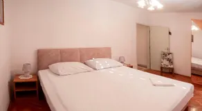 Apartment Curri - Image 2