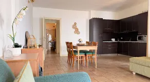Lakeview Residence - Image 2