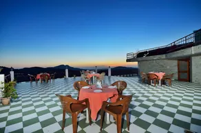 Grand Sunset - Chail - Image 2