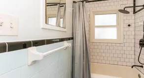 North Decatur Escape - Image 2