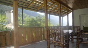 Maia's Guesthouse - Image 5