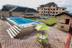 Carleton Hotel & Suites - Image 3