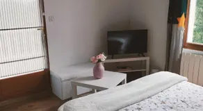 Sara - Image 4