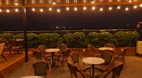MD Hotel - Image 4