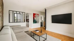 Elegant Cozy Apartment for 4 - Image 2